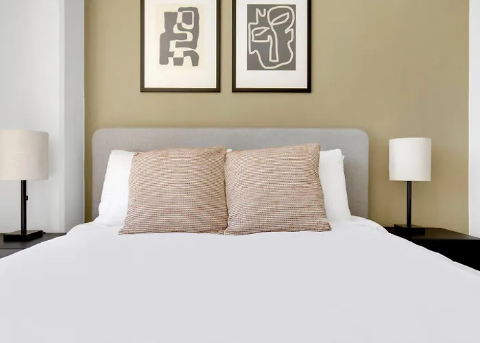 Апартаменты S Loop W Lounge Pool Gym Nr Grant Park Chi-761 Чикаго